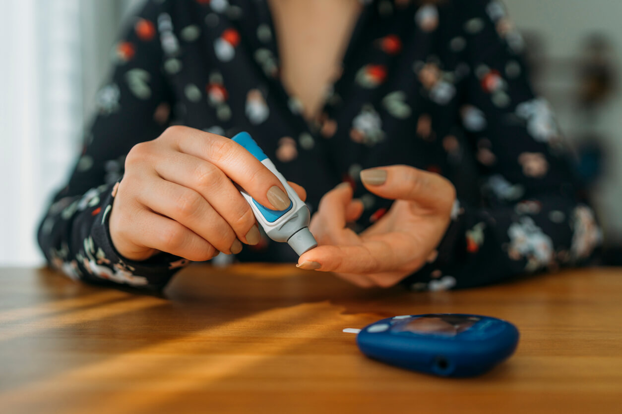 Diabetes doing blood glucose measurement